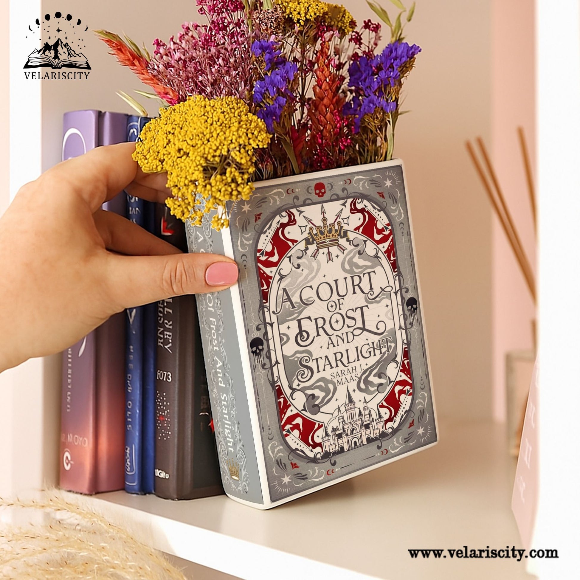 A Court of Frost and Starlight Book Vase, ACOTAR Ceramic Book Decor, Fantasy Book Lover Gift, Home Library Shelf Aesthetic CVVLR32