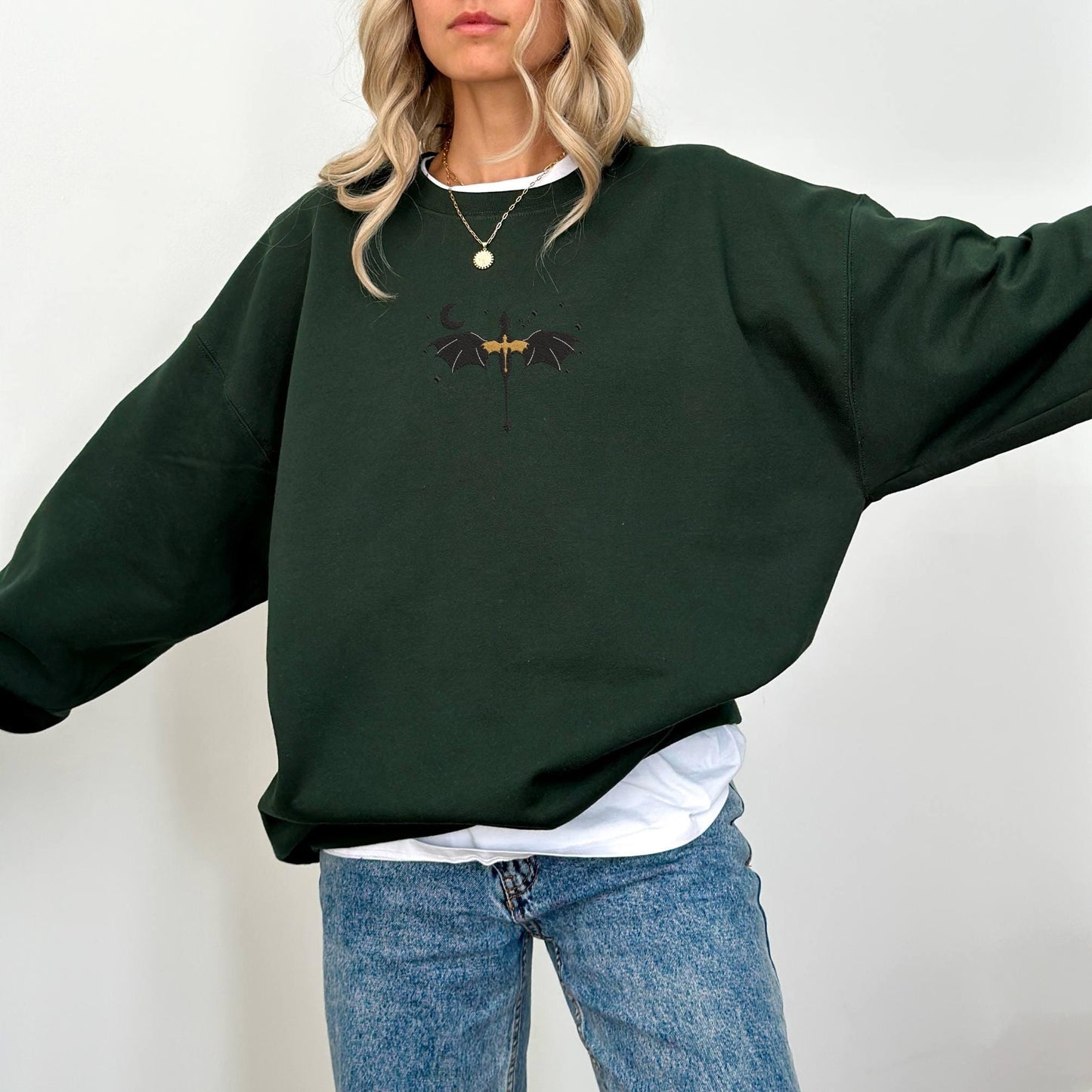 Embroidery Basgiath Sweatshirt, Embroidery Dragon Riders, Fourth Wing Kids Sweatshirt, Embroidery Fantasy Reader, Embroidered Die Or Fly VEMB39