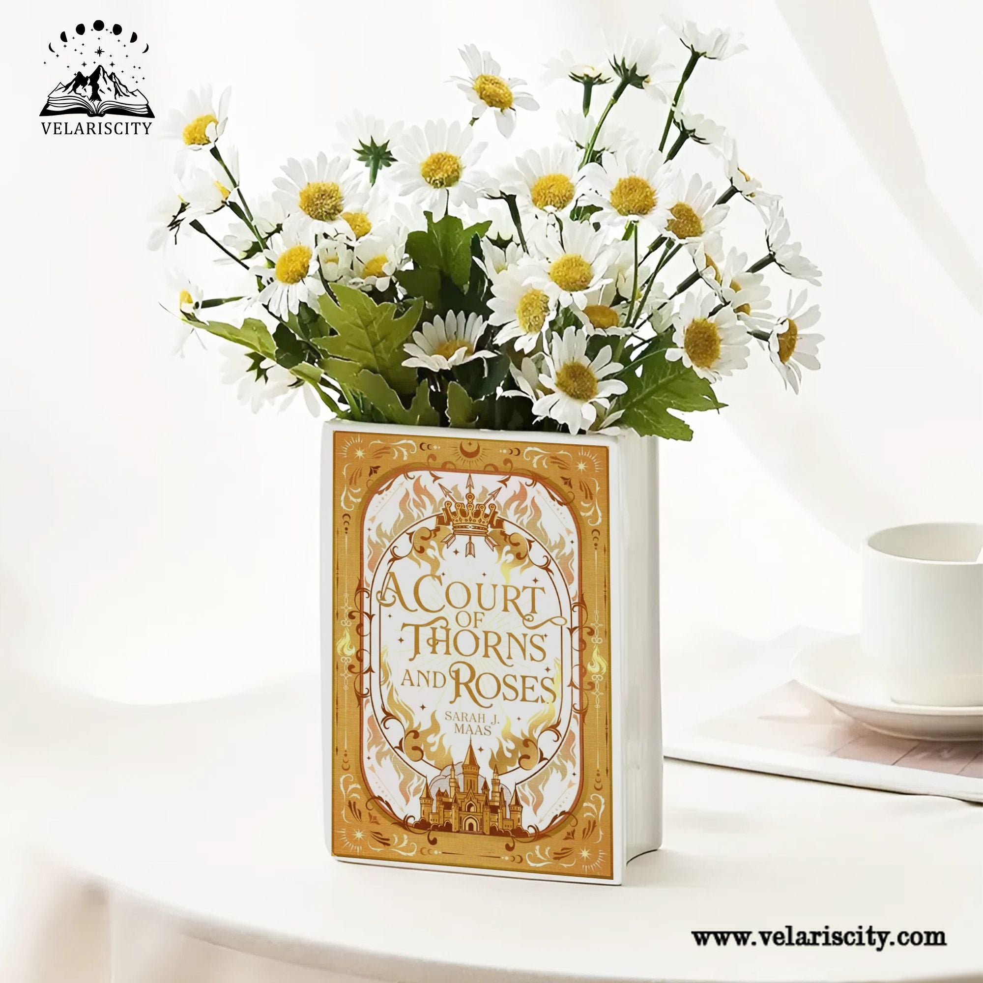 A Court of Thorns and Roses Book Vase, Ceramic Fantasy Book Decor, ACOTAR Home Aesthetic Gift for Book Lovers, Library Shelf Accent CVVLR30
