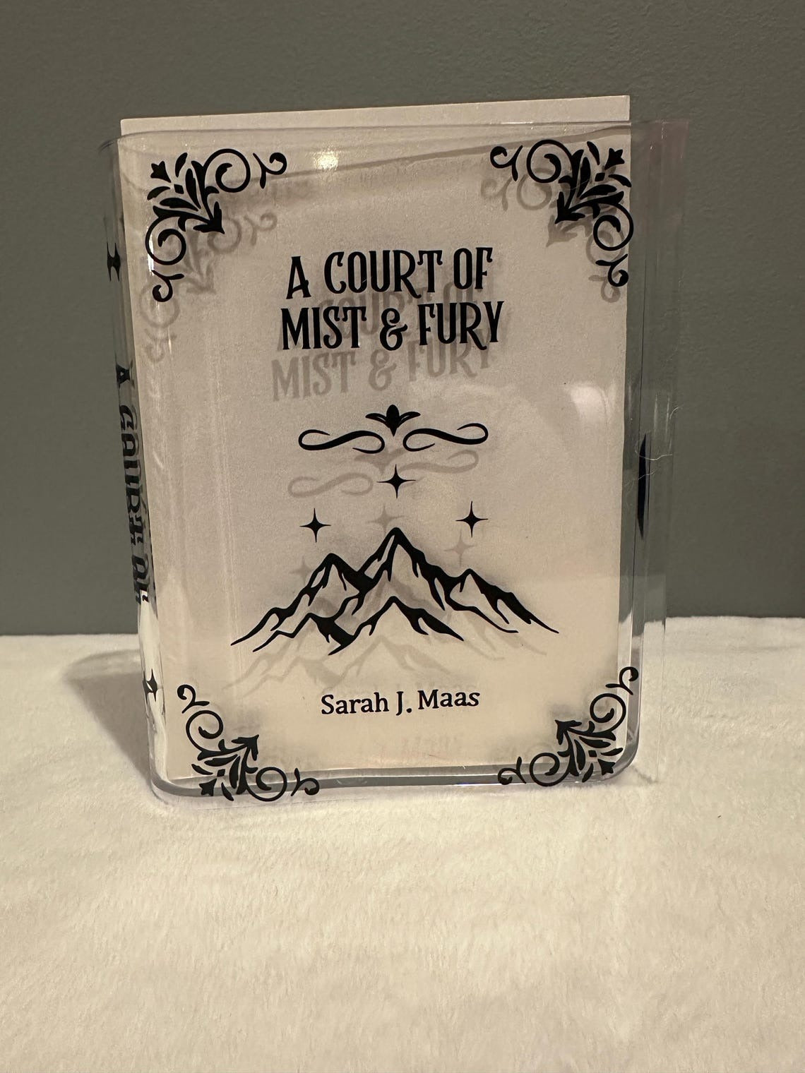 A Court of Mist and Fury Book Vase Acrylic Book Vase, Velaris Acrylic Flower Vase, Book Lover Gift, Gifts For Book Lover, VLRBV10
