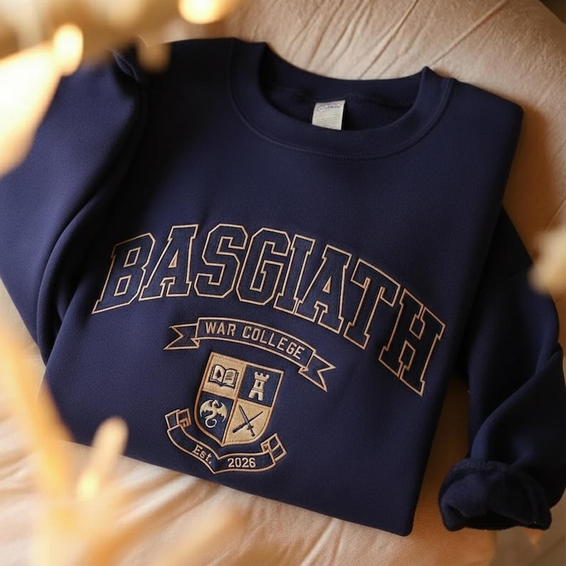 Basgiath War College Sweatshirt, Fantasy Reader Crewneck, Dragon Academy Book Lover Gift, Cozy Varsity Pullover for Women VEMB77