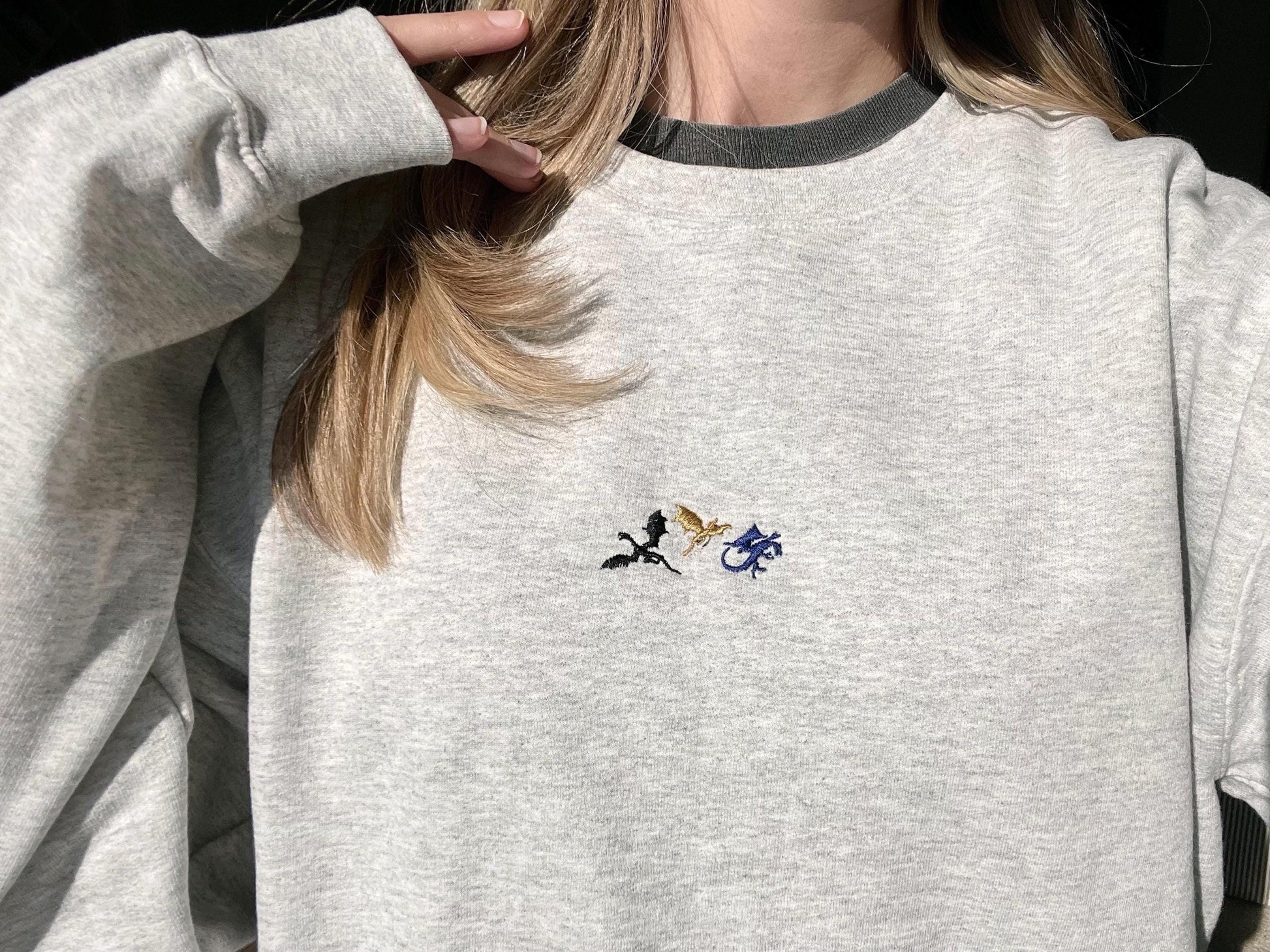 Tiny dragons embroidered sweatshirt, Fourth Wing embroidered sweatshirt, booktok, bookish gifts, dragon, basgiath war college crewneck VEMB32