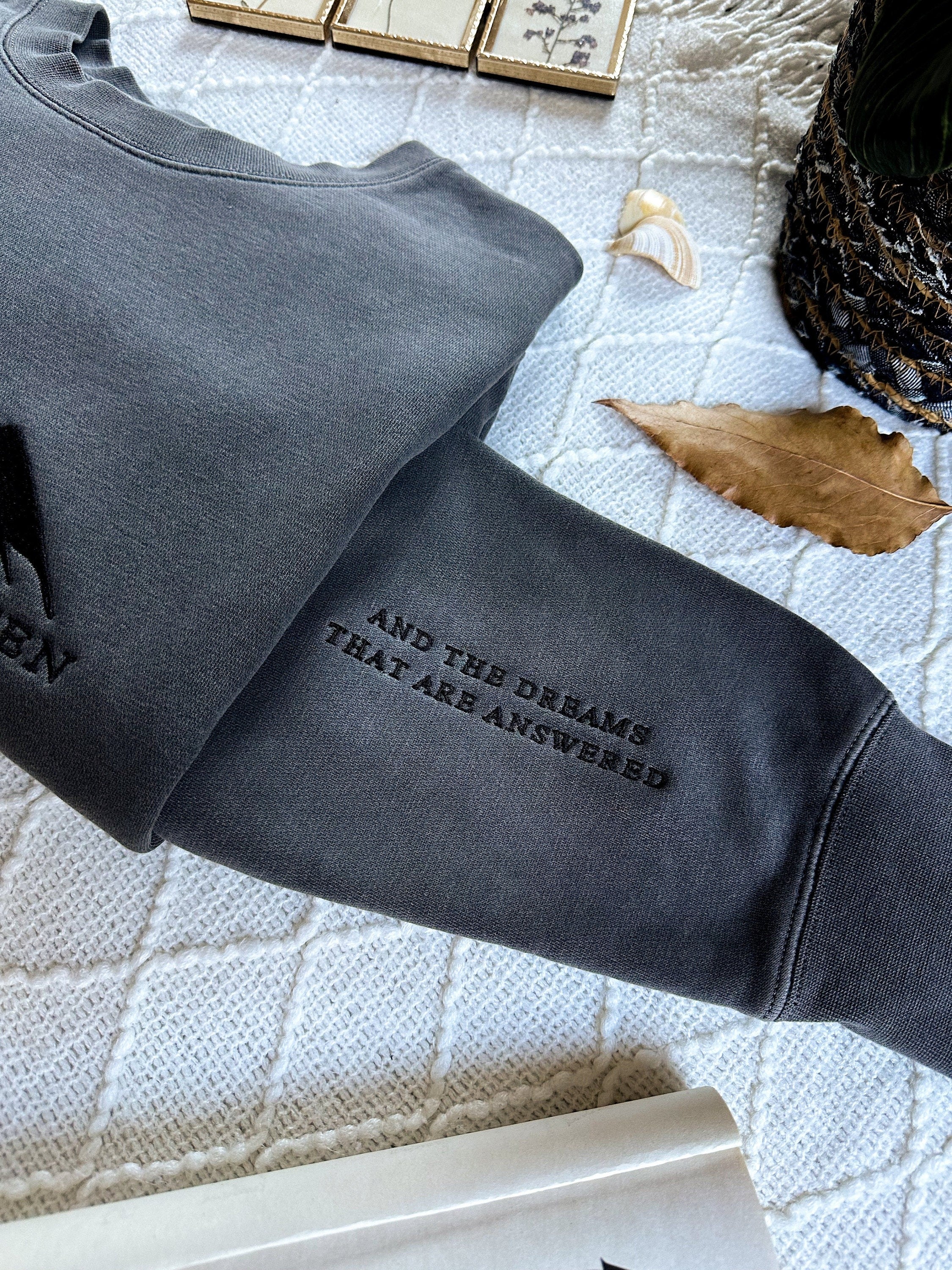 ACOTAR Black Embroidered Sweatshirt Stars Acotar Merch Acotar Sweatshirt Velaris Sweatshirt Acotar Shirt Sjm Merch Maas VEMB31