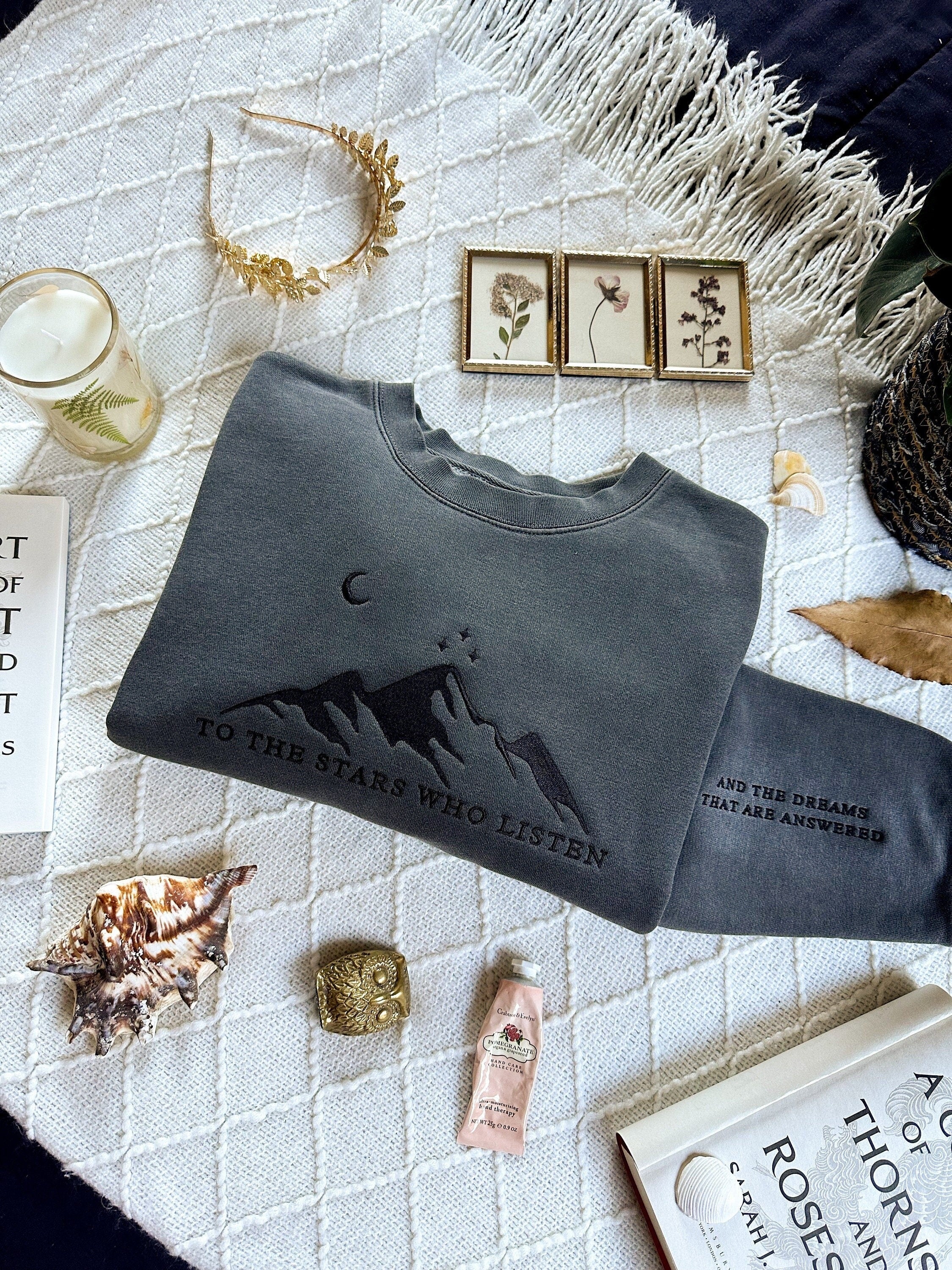 ACOTAR Black Embroidered Sweatshirt Stars Acotar Merch Acotar Sweatshirt Velaris Sweatshirt Acotar Shirt Sjm Merch Maas VEMB31