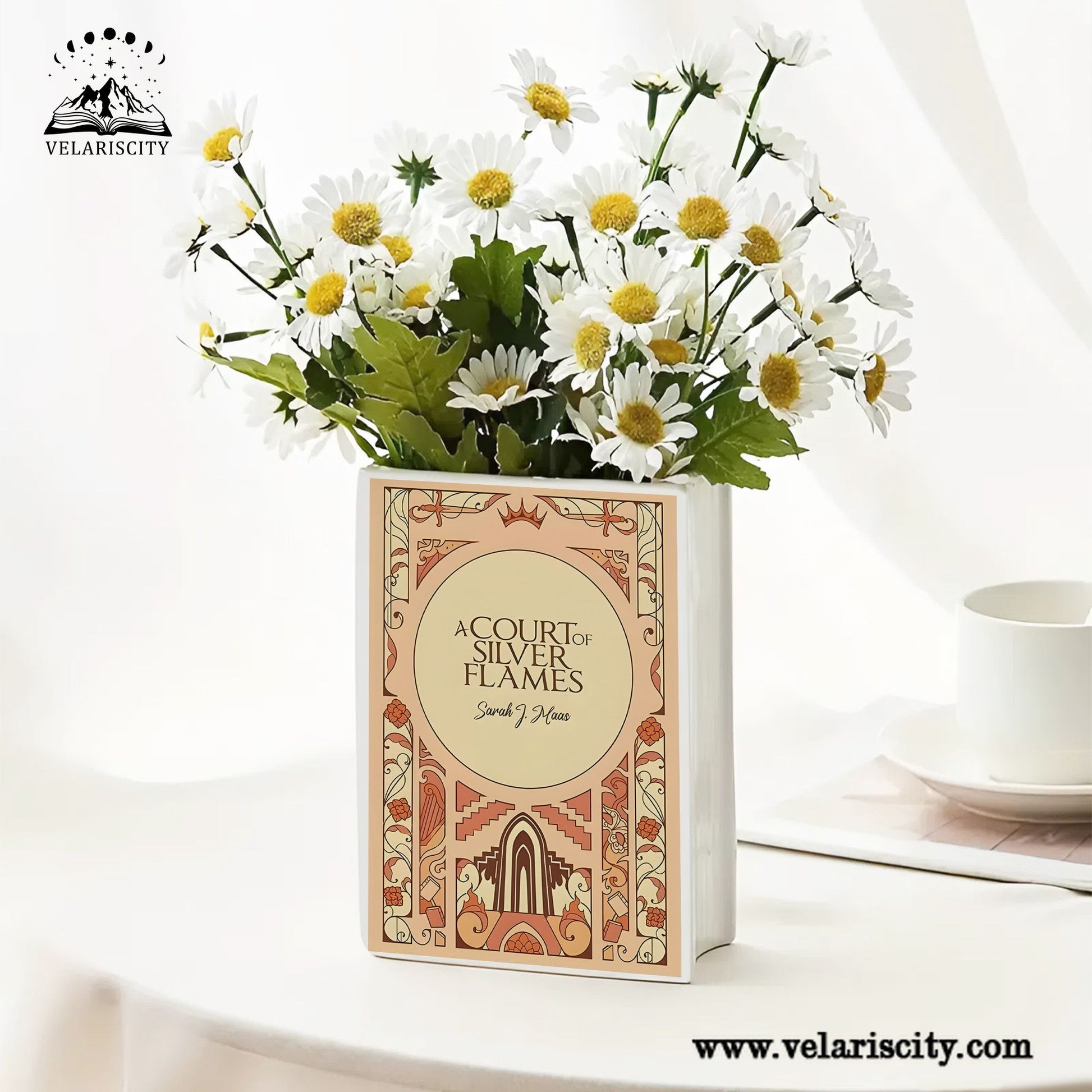 A Court of Silver Flames Ceramic Book Vase, Feminine Power Fantasy Decor, Nesta Archeron Retro Aesthetic Gift for Book Lovers CVVRL16