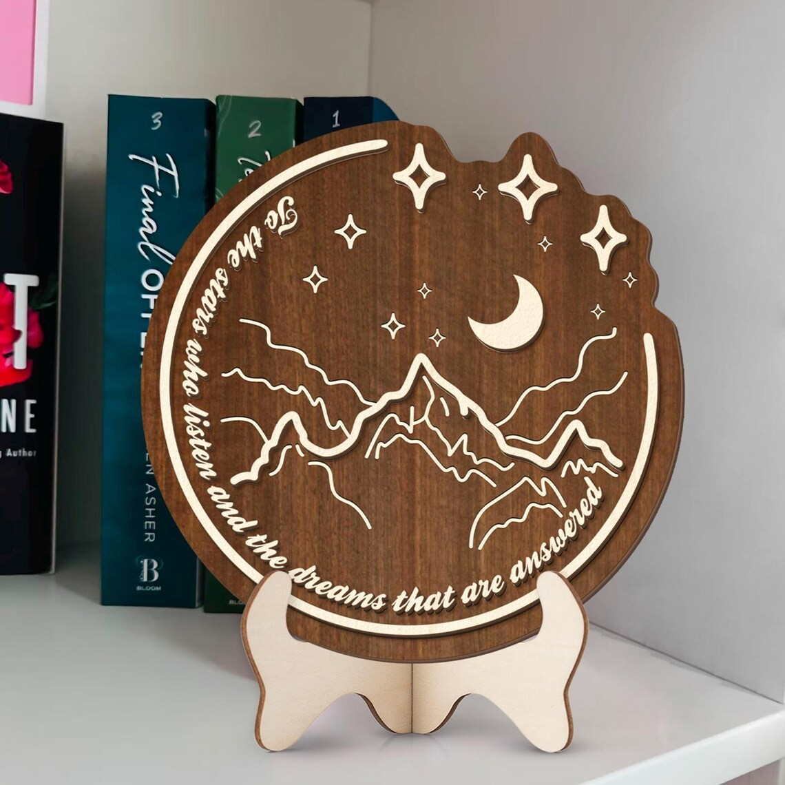 To The Stars Who Listen Book Sign, ACOTAR Bookshelf Decor, BookTok Bookish Sign, Book Lovers Gift, Fantasy Book Nook Decor