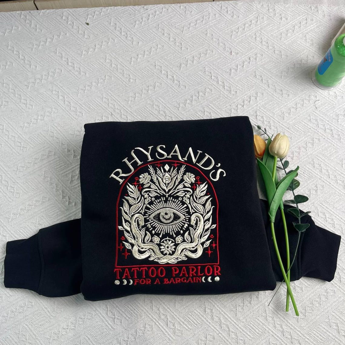 Embroidered Rhysand Acotar Sweatshirt, Rhysand sweatshirt, Acotar Sweatshirt. VEMB15