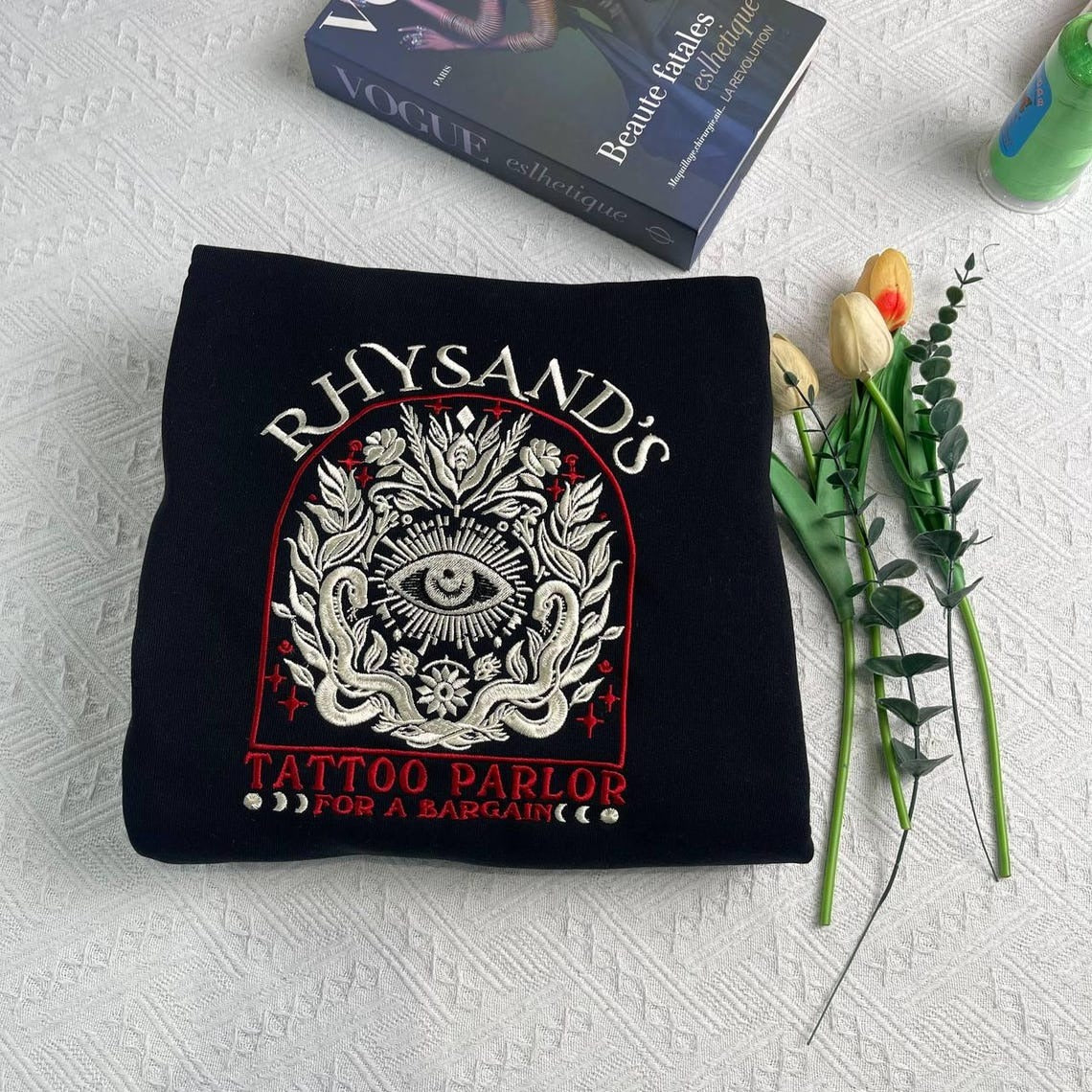 Embroidered Rhysand Acotar Sweatshirt, Rhysand sweatshirt, Acotar Sweatshirt. VEMB15