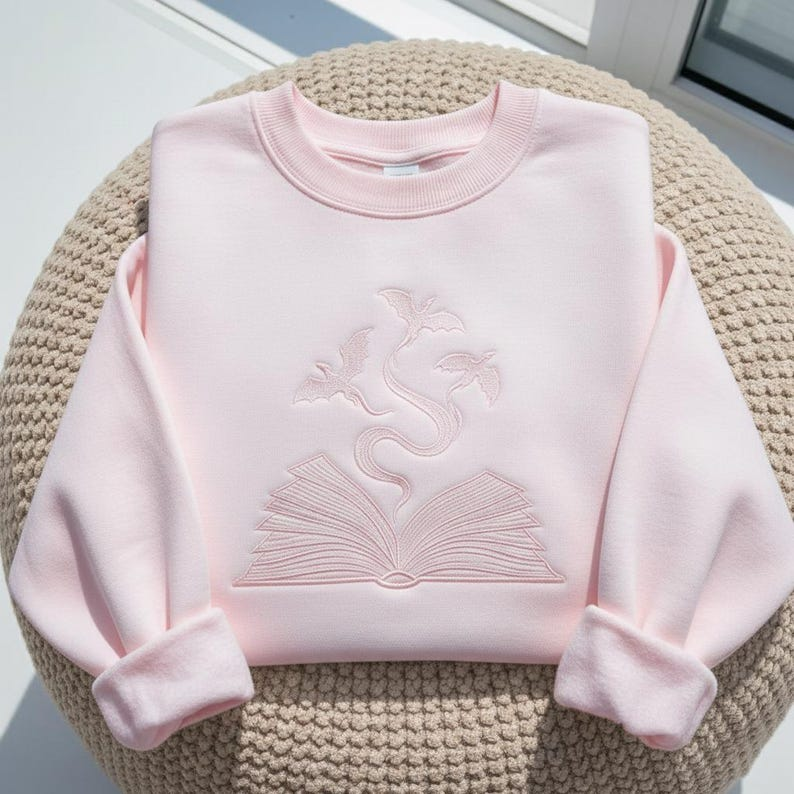 Fourth Wing Dragon Book Sweatshirt, Minimal Fantasy Reader Crewneck, Cozy Bookish Gift for Women and Romantasy Lovers VEMB82
