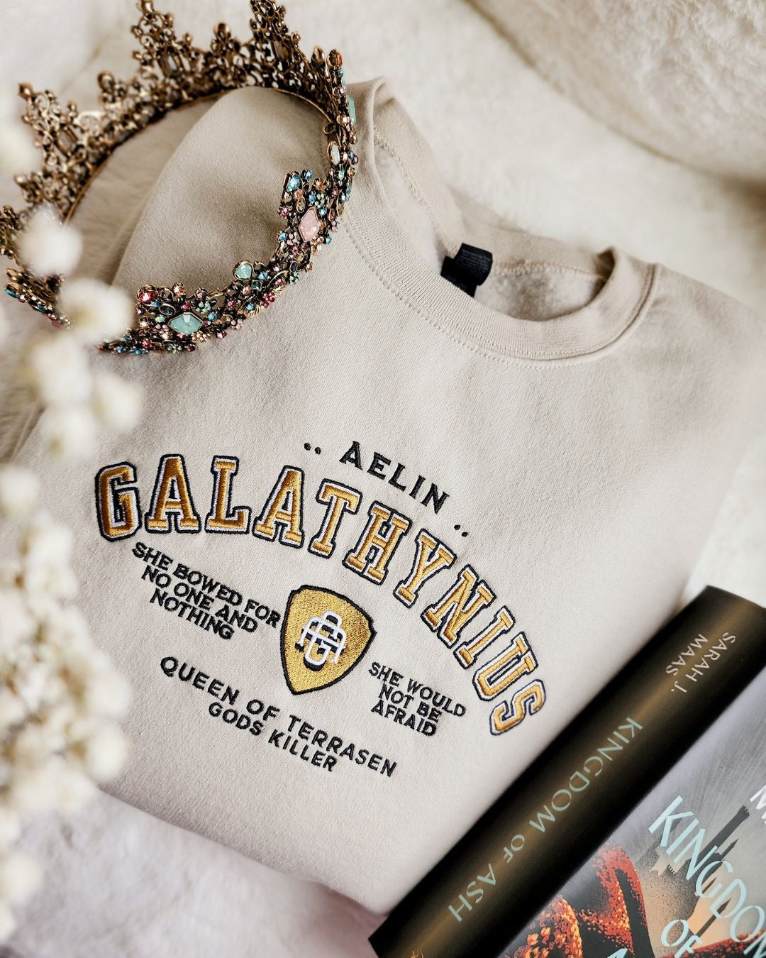 Aelin Galathynius Embroidered Sweatshirt, Throne Of Glass Merch, Terrasen Queen Sweater, SJM Embroidered Crewneck, Maas Bookish Gift VEMB62