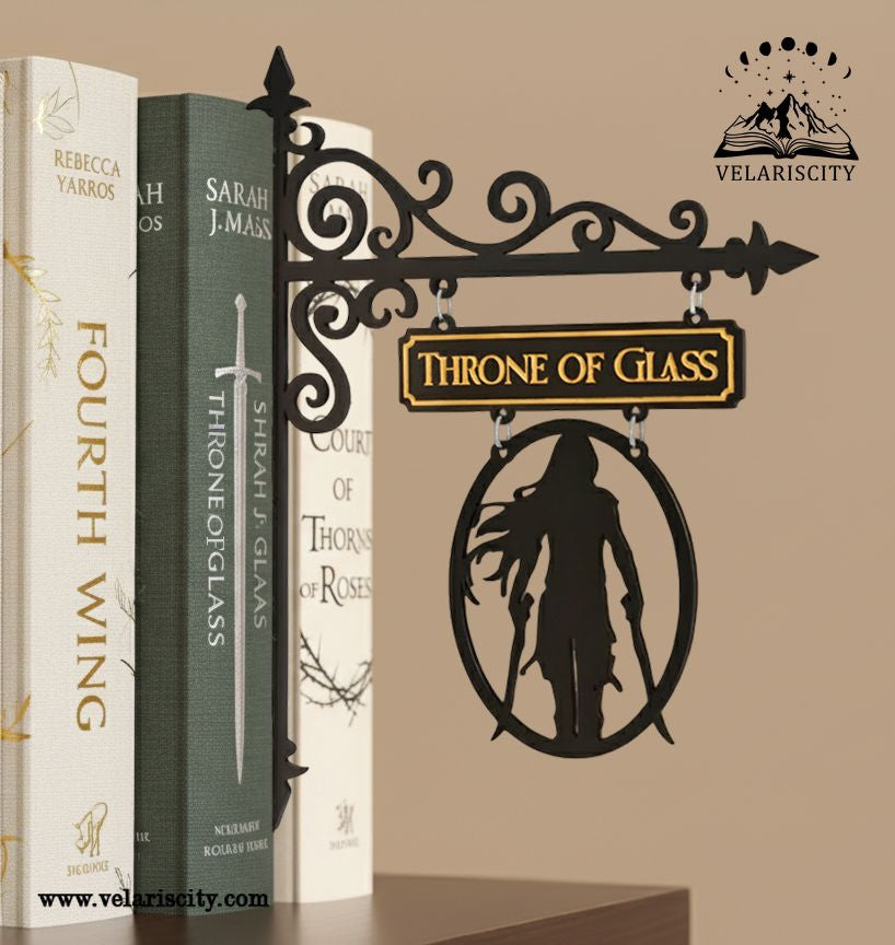 Throne of Glass Book Tavern Sign, Fantasy Wooden Book Tracker, Aelin Galathynius Silhouette Sign, Bookish Decor, Library Wall Hanging, Gift for Readers BSVLR22