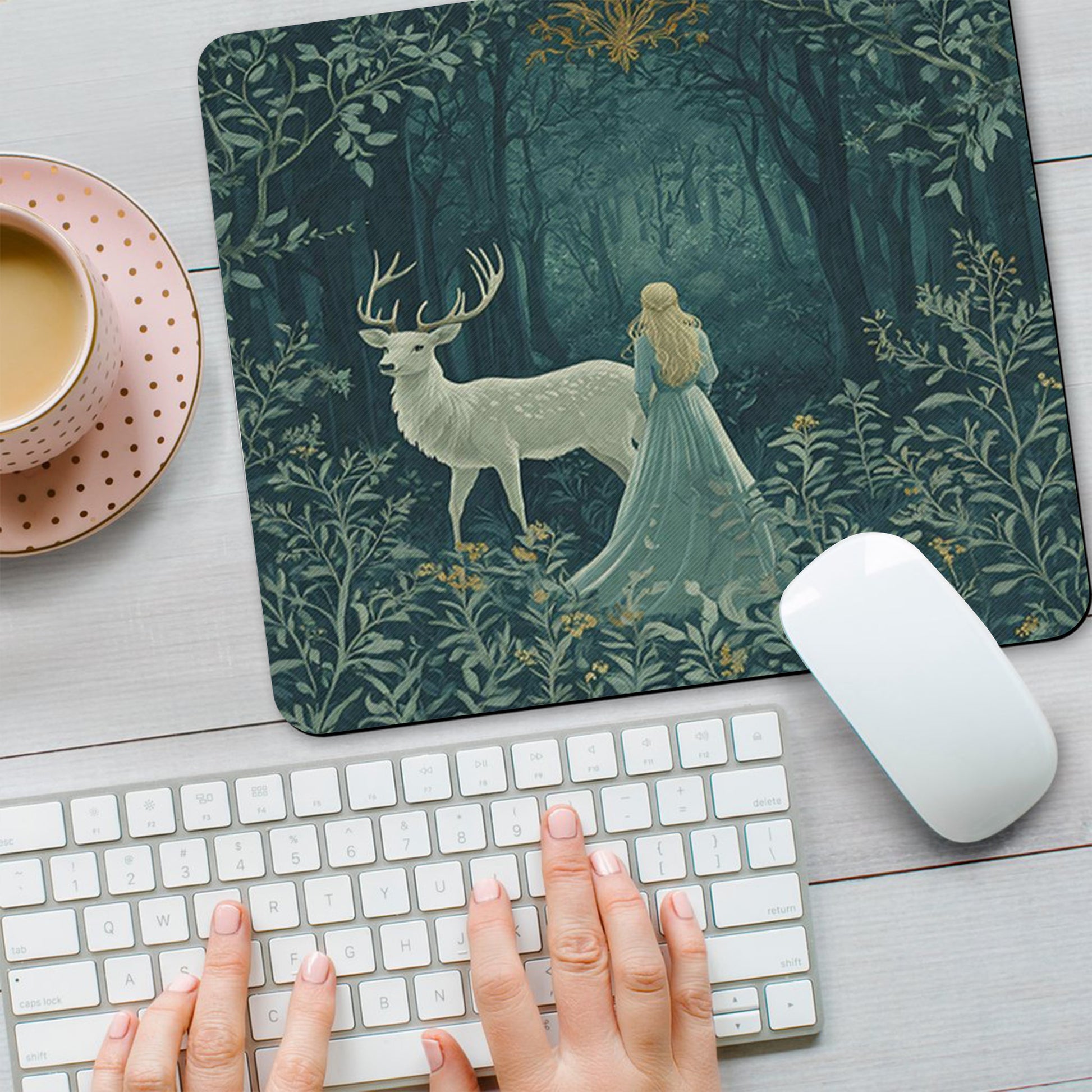 Throne of Glass Desk Mat, Aelin and the Stag of Terrasen, Sarah J Maas Fantasy Book Desk Pad DMVLR20