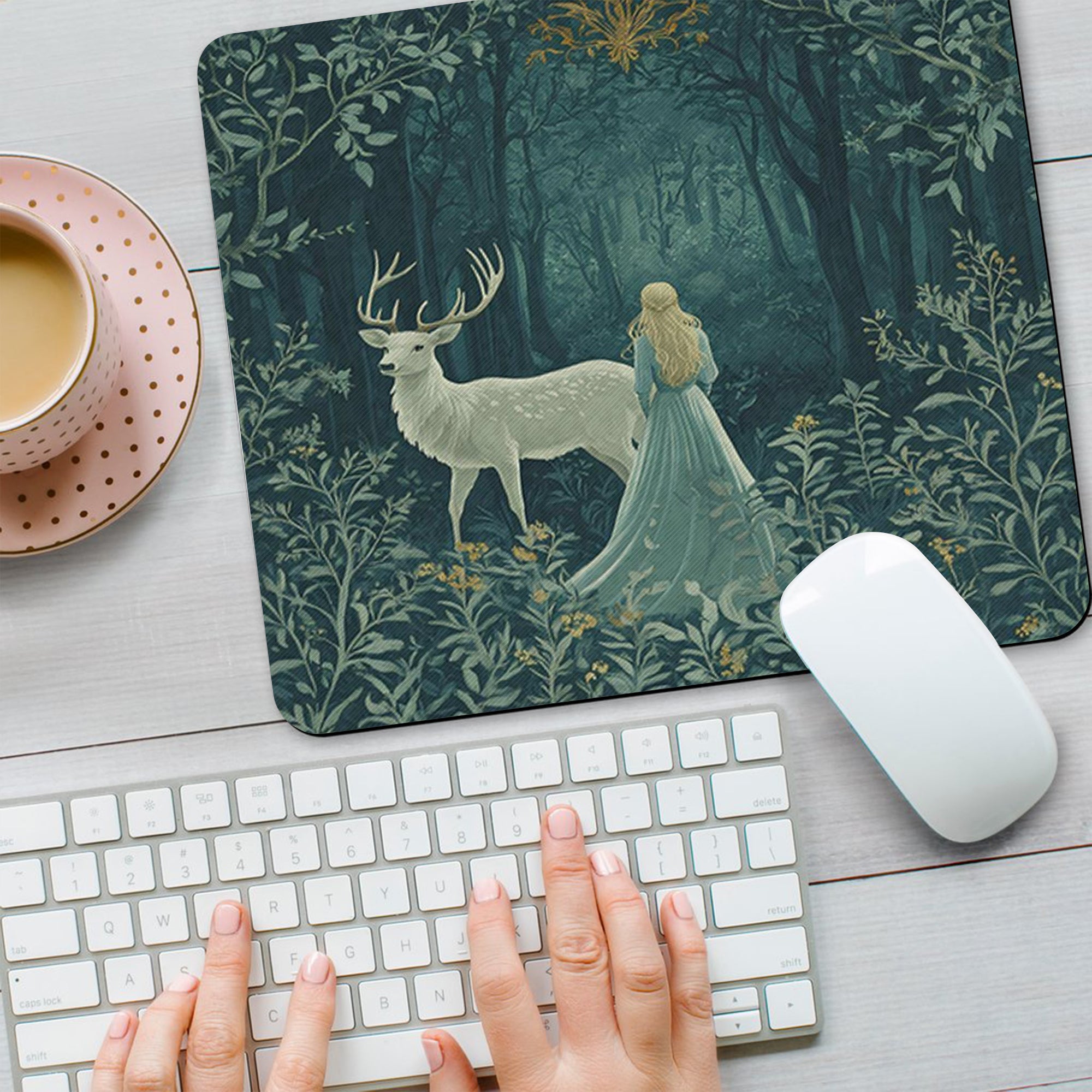 Throne of Glass Desk Mat, Aelin and the Stag of Terrasen, Sarah J Maas Fantasy Book Desk Pad DMVLR20