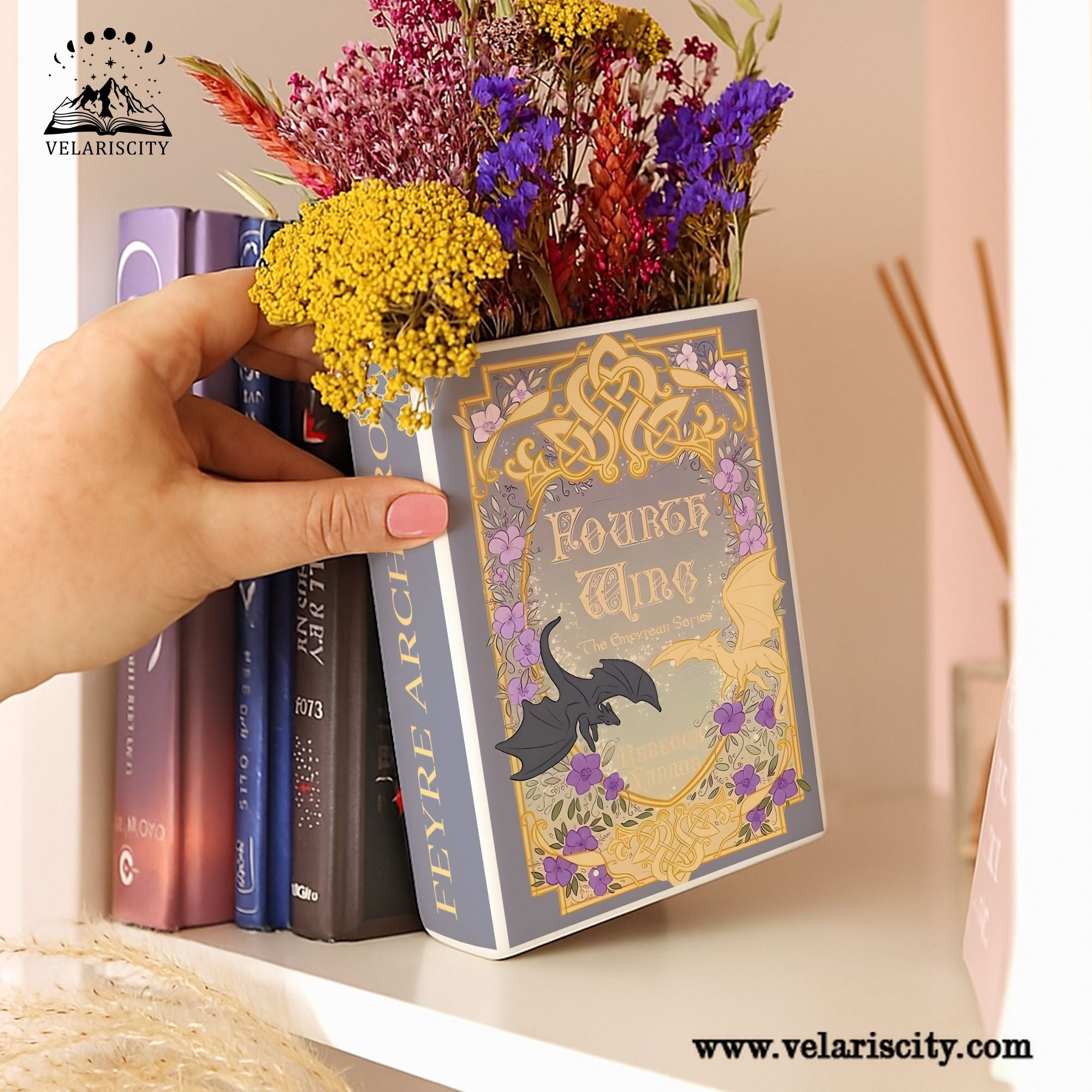 Fourth Wing Book Vase, Violet Sorrengail Quote Ceramic Decor, Fantasy Dragon Gift for Rebecca Yarros Fans CVVRL20