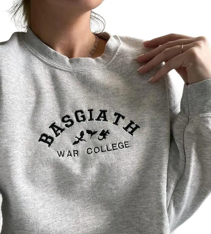 Basgiath War College EMBROIDERED Sweatshirt, Fourth Wing Sweatshirt, Bookish Sweatshirt, Dragon Rider, Fourth Wing Shirt, Violet Sorrengail VEMB37