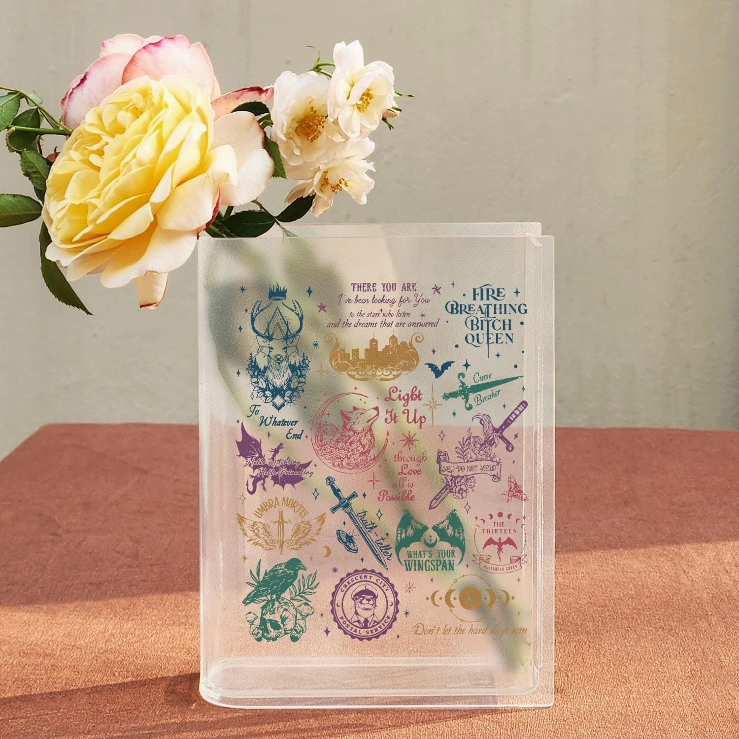 Throne of Glass Inspired Book Shaped Vase, Fantasy Acrylic Vase, Sarah J Maas Shelf Decor, Acrylic Book Vase, Romantasy Reader Shelf VLRBV27