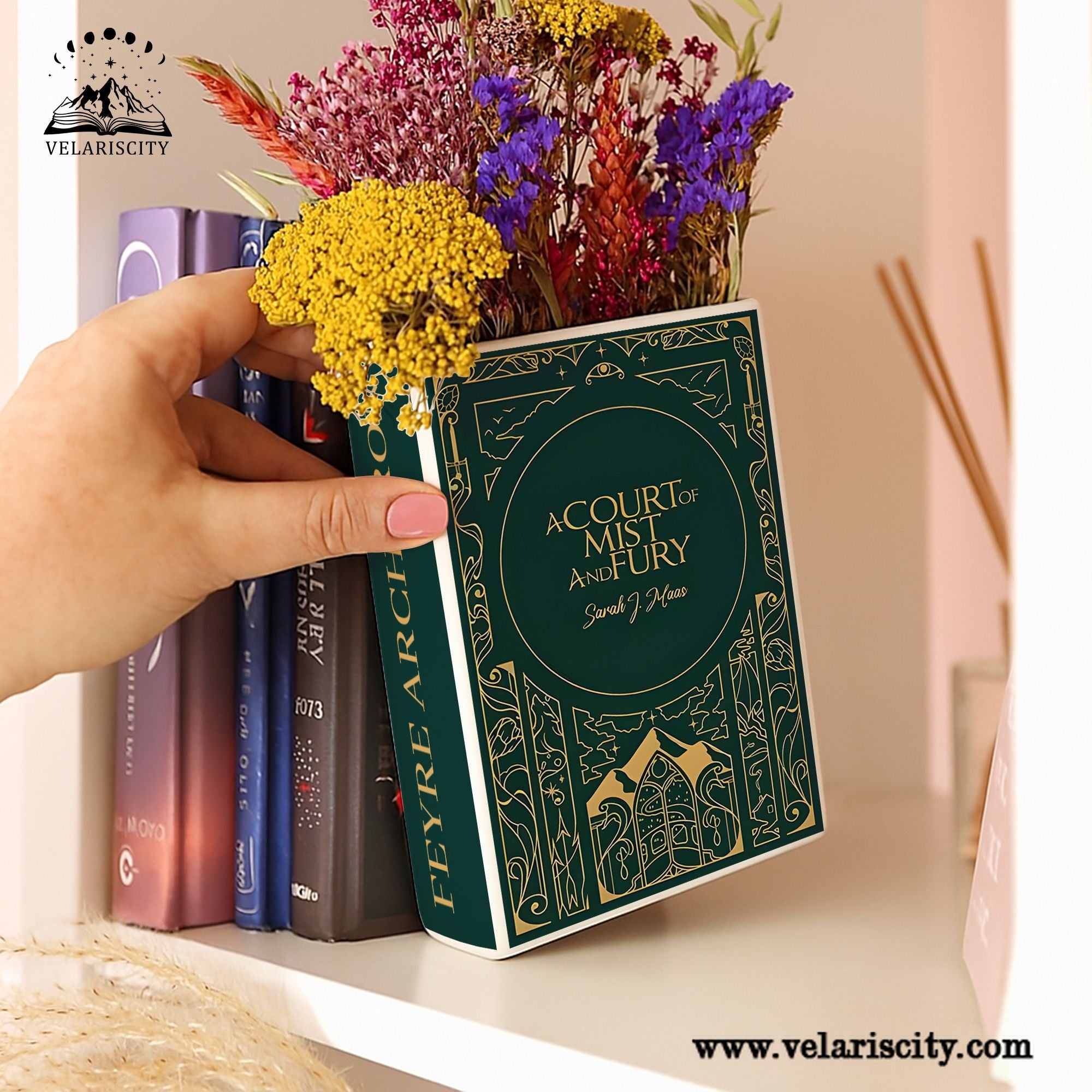 A Court of Mist And Fury Ceramic Book Vase, Ceramic Fantasy Vase for Book Lovers, Book Gift For Fan CVVRL29