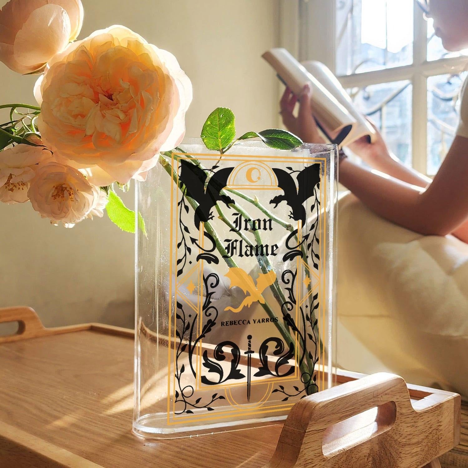 Iron Flame Book Vase, Basgiath War College Flower Vase, Rebecca Yarros Book Decor, Fantasy Dragon Acrylic Vase, Book Shaped Shelf Art VLRBV23