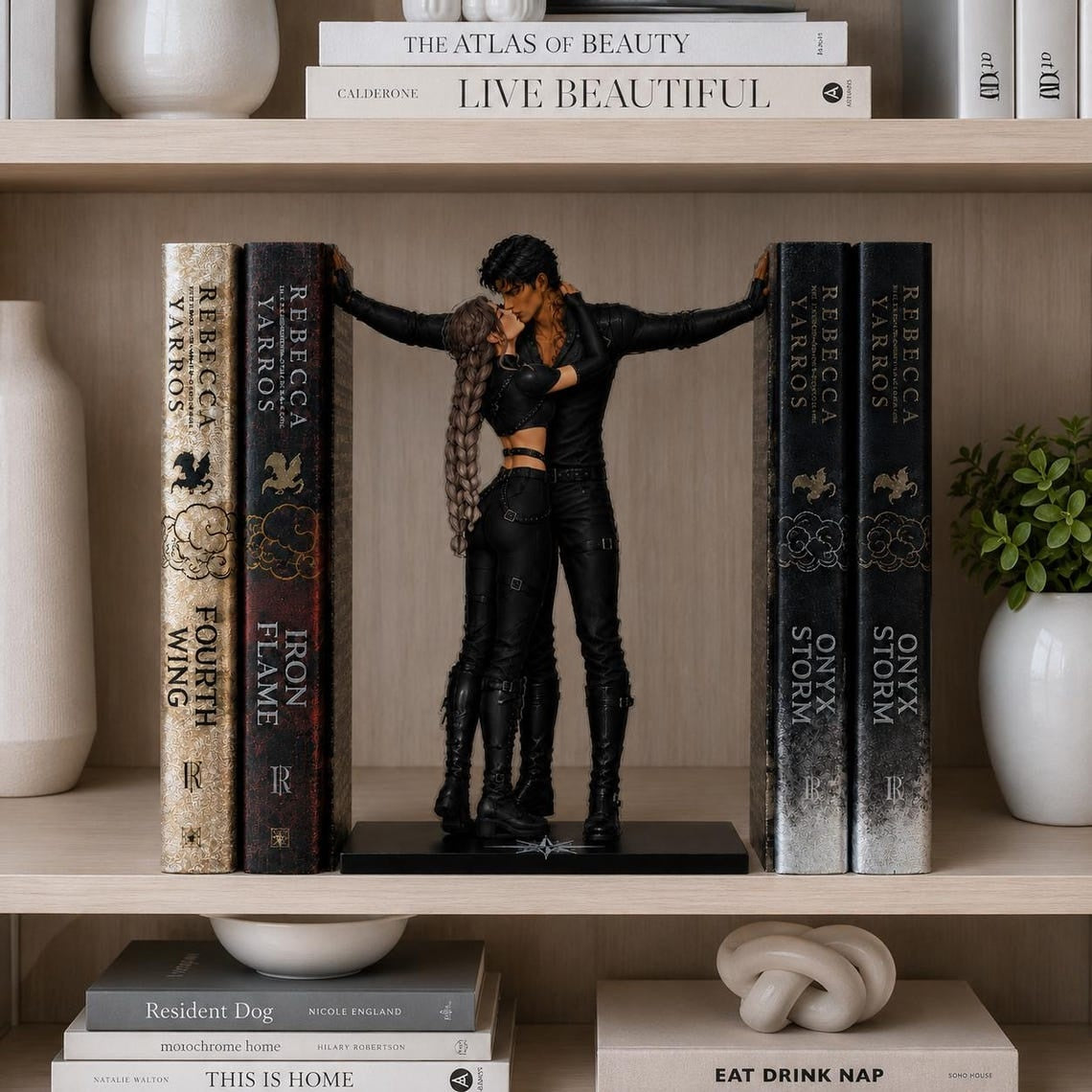 Violet and Xaden Bookend Standee, Fourth Wing Dragon Rider Shelf Decor, Basgiath Acrylic Display, Romantasy Booktok Gift, Fourth Wing Decor. BSVLAR04