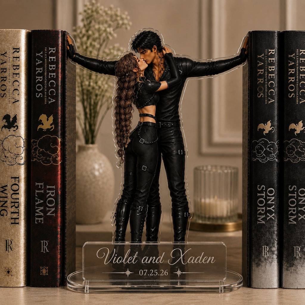 Violet and Xaden Bookend Standee, Fourth Wing Dragon Rider Shelf Decor, Basgiath Acrylic Display, Romantasy Booktok Gift, Fourth Wing Decor. BSVLAR04