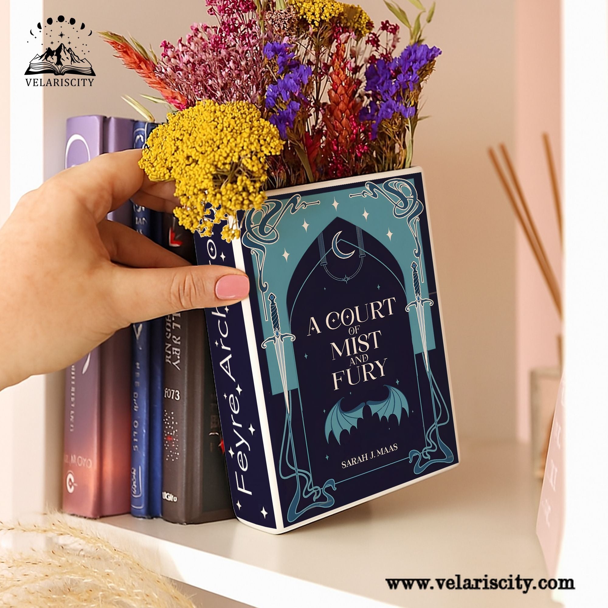 A Court of Mist and Fury Ceramic Book Vase, Fantasy Romance Decor, Night Court Aesthetic Gift for Book Lovers CVVRL05