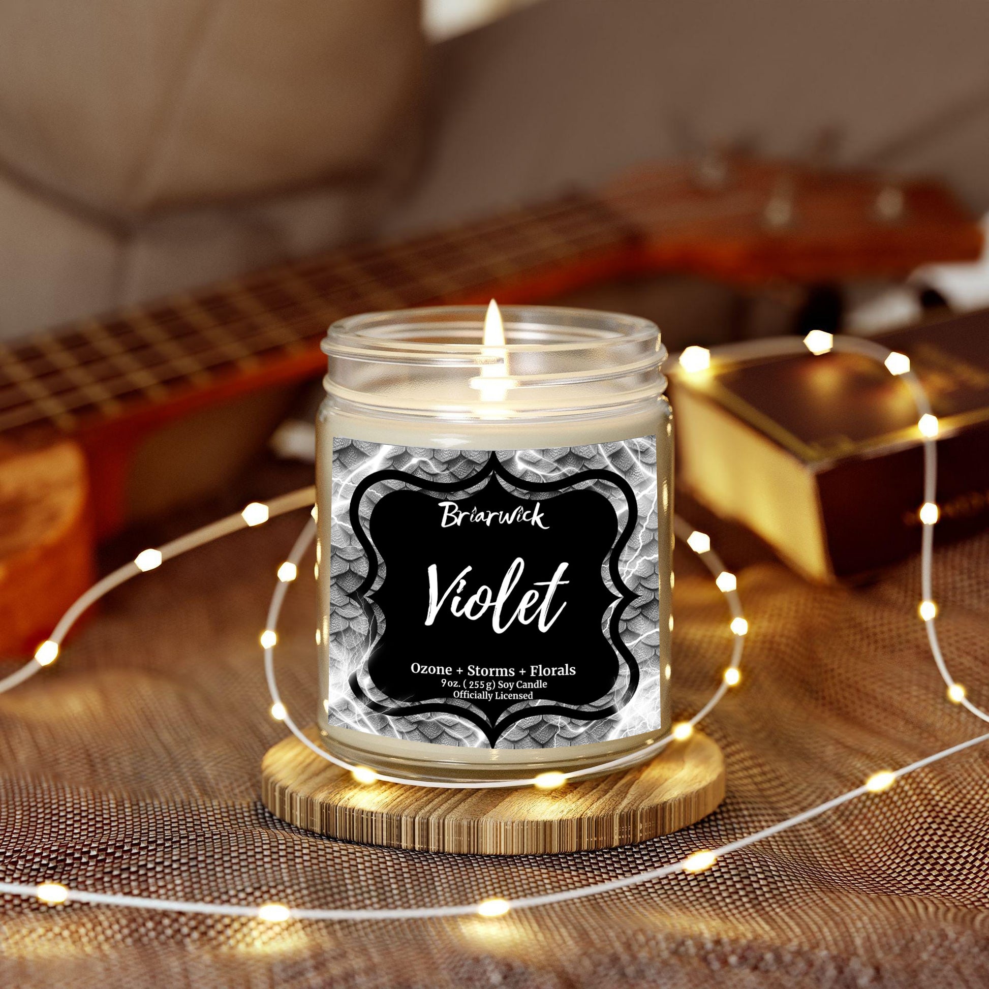 Violet Sorrengail Candle, Fourth Wing Inspired Soy Candle Ozone Storm & Floral Scent, Empyrean Bookish Gift for Readers CDVLR04