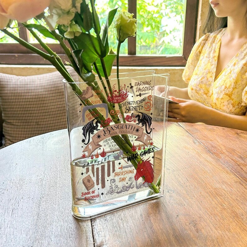 Fourth Wing Book Vase, Basgiath War College Acrylic Vase, Dragon Rider Decor, Fantasy Bookshelf Vase, Romantasy Room Decoration,Bookish Gift VLRBV40