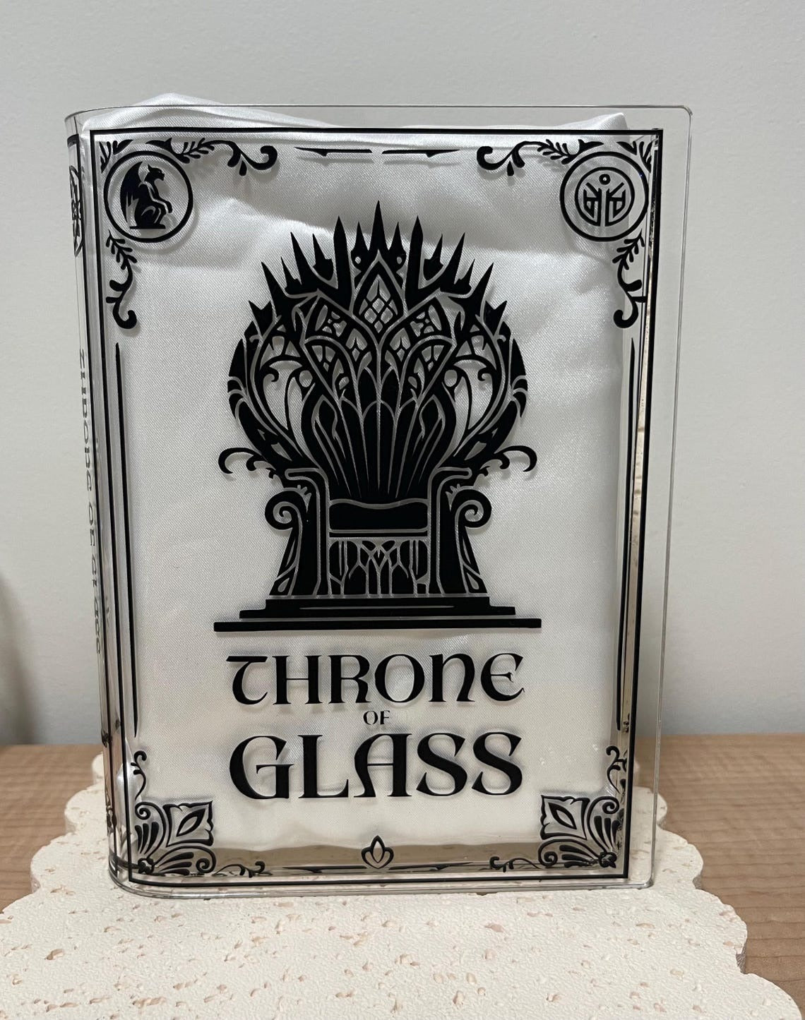 Throne of Glass Acrylic Book Vase, Velaris Acrylic Flower Vase, Book Lover Gift, Gifts For Book Lover, VLRBV08