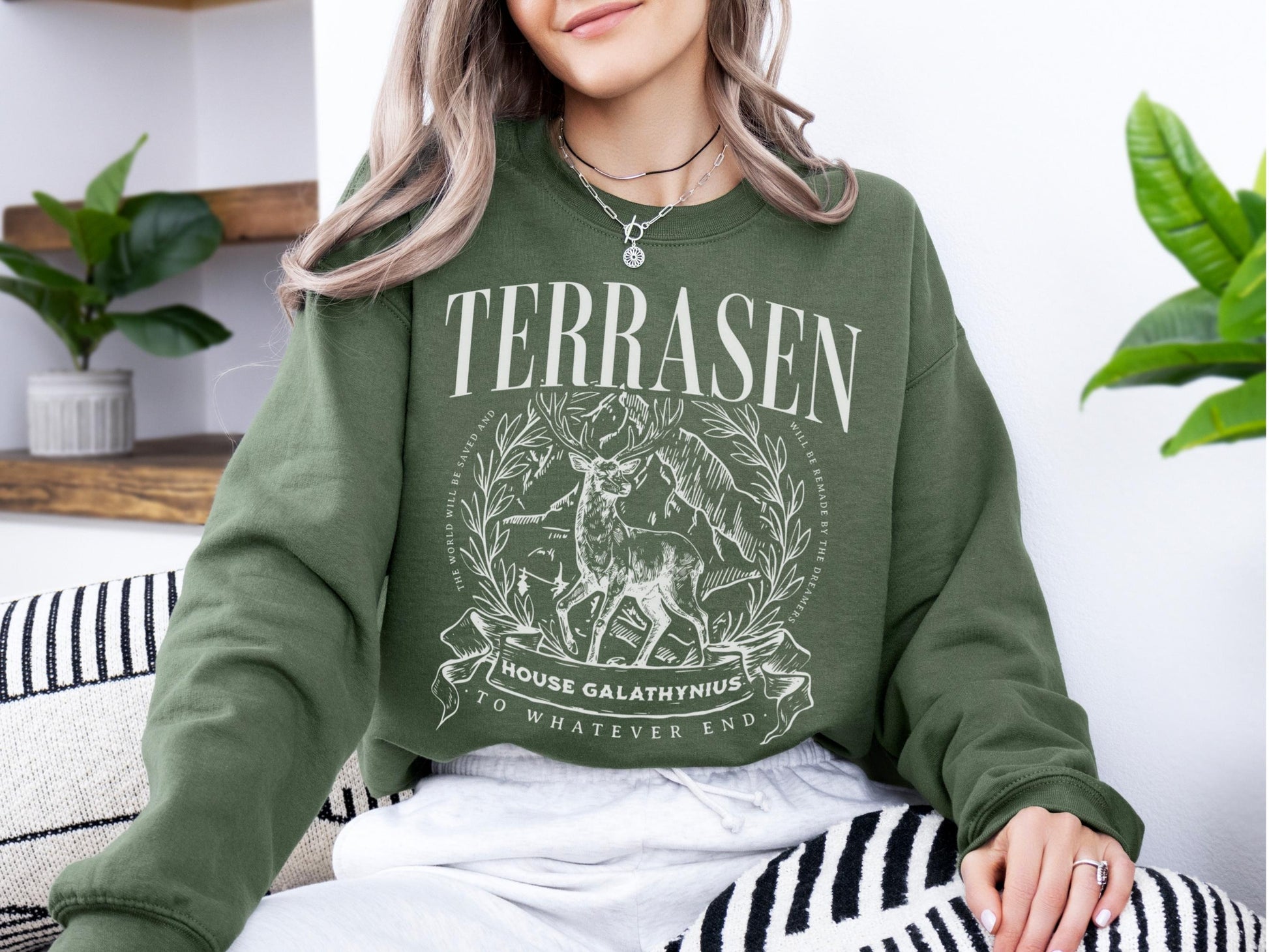 Terrasen Sweatshirt, Aelin Galathynius, Sarah J Maas, Throne of Glass Merch, SJM Merch, Bookish Gift, Romantasy Reader, Booktok, Bookstagram