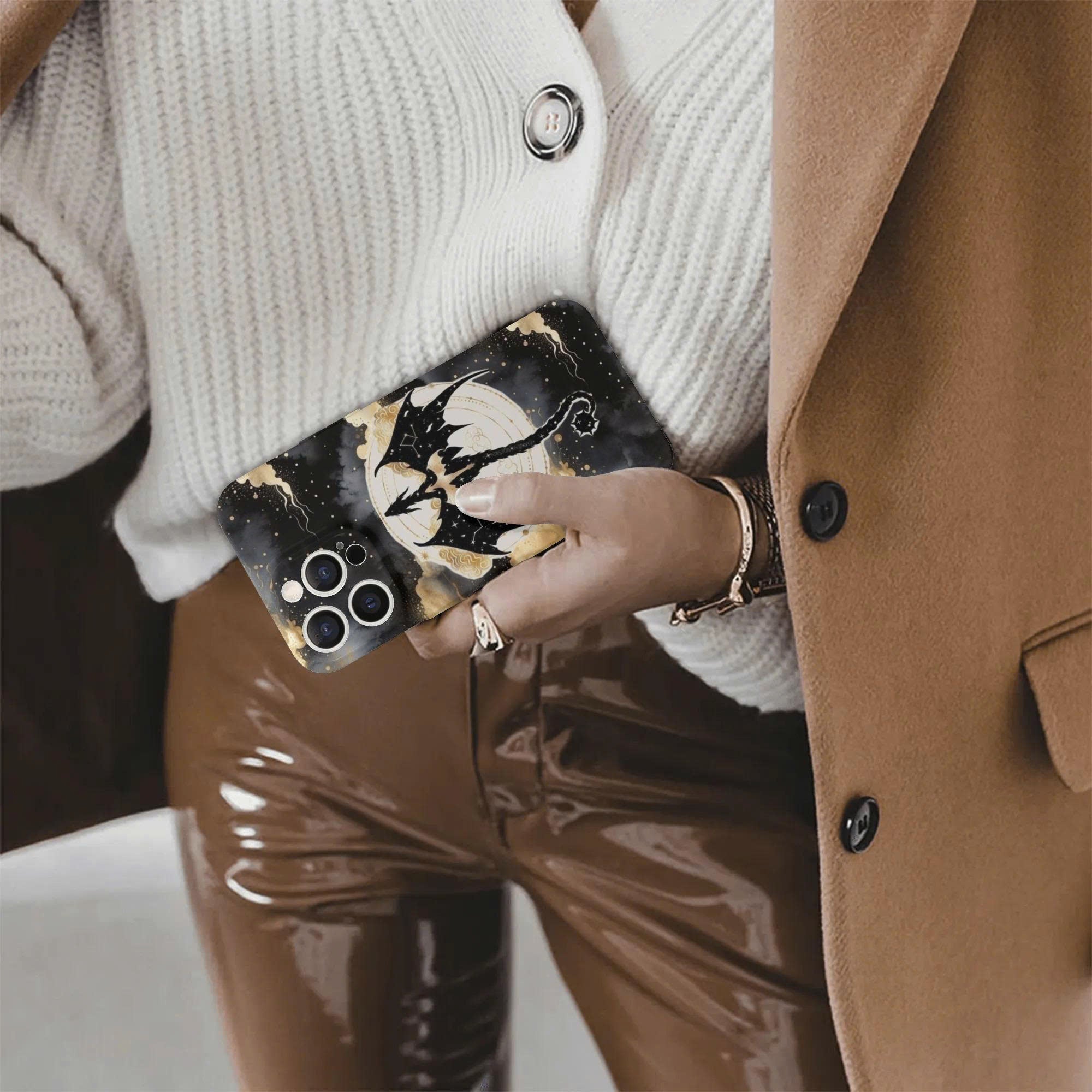 Fourth Wing Inspired Dragon Phone Case - Fantasy Dragon Design, Magical Phone Cover, Dragon Case for Book Lovers, Fantasy Art Accessories PCVLR01