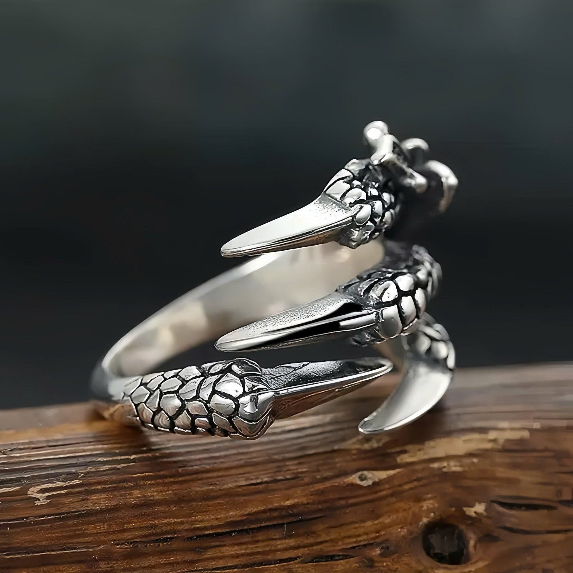 Fierce Protector Claw Ring – Adjustable Size, Symbol of Strength and Passion, Unisex Fantasy-Inspired Jewelr
